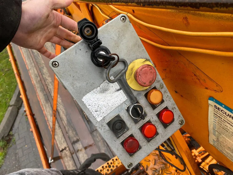 Kaiser KENNIS 14000 ROLLER CRANE HATZ ENGINE - Semi-remorque plateau: photos 4 Kaiser KENNIS 14000 ROLLER CRANE HATZ ENGINE - Semi-remorque plateau: photos 4