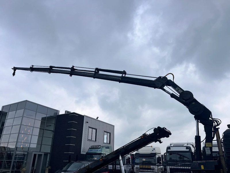 MAN TGS 35.440 8X2-4 + HIAB 220C-5 REMOTE + CABLE LIFT AUTOMATIC — crédit-bail MAN TGS 35.440 8X2-4 + HIAB 220C-5 REMOTE + CABLE LIFT AUTOMATIC: photos 12