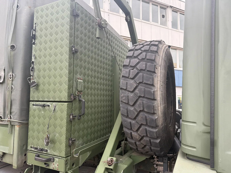 Mercedes-Benz ATEGO 1018 A 4X4 ONLY 63965 KM - Camion à rideaux coulissants: photos 4 Mercedes-Benz ATEGO 1018 A 4X4 ONLY 63965 KM - Camion à rideaux coulissants: photos 4