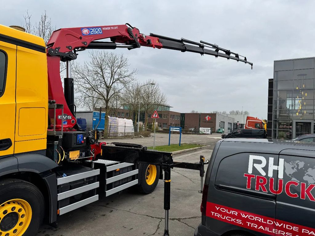 Mercedes-Benz Actros 1845 4X2 - EURO 6 + HMF 2820 + REMOTE + O - Camion grue, Tracteur routier: photos 5 Mercedes-Benz Actros 1845 4X2 - EURO 6 + HMF 2820 + REMOTE + O - Camion grue, Tracteur routier: photos 5