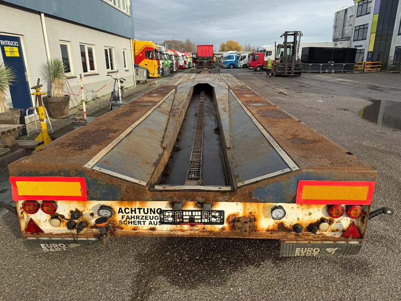 Semi-remorque surbaissé Nooteboom MC0 105-08V, 2 EXTENDABLE 12.35 + 12,05 8 AXLE, 2 LIFT AXLES, 7 AXLE STEERING, REMOTE CONTROLE: photos 16 Semi-remorque surbaissé Nooteboom MC0 105-08V, 2 EXTENDABLE 12.35 + 12,05 8 AXLE, 2 LIFT AXLES, 7 AXLE STEERING, REMOTE CONTROLE: photos 16