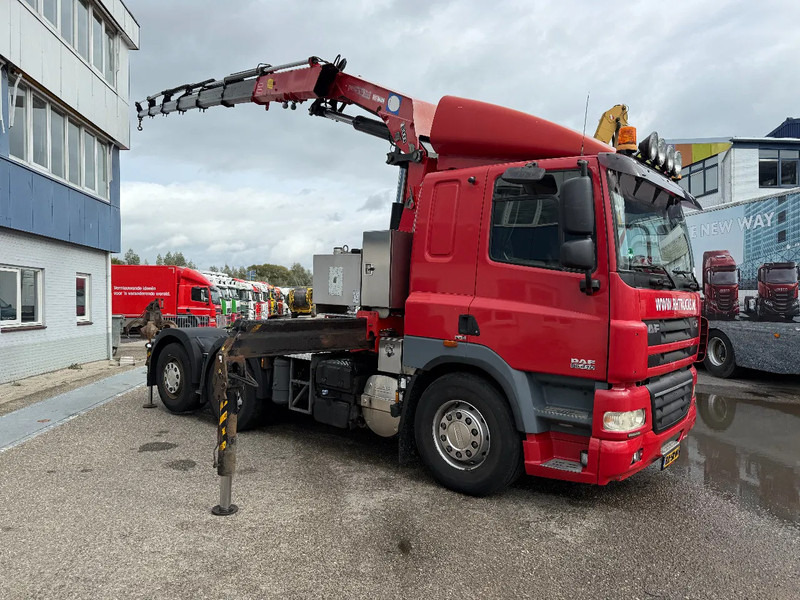 DAF CF 85.410 6X2 EURO 5 + HMF 3000K6 + REMOTE CONTROL - Tracteur routier: photos 4 DAF CF 85.410 6X2 EURO 5 + HMF 3000K6 + REMOTE CONTROL - Tracteur routier: photos 4