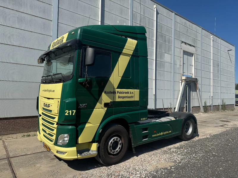 DAF XF 460 4X2 EURO 6 SKIRTS SPOILERS - Tracteur routier: photos 1 DAF XF 460 4X2 EURO 6 SKIRTS SPOILERS - Tracteur routier: photos 1