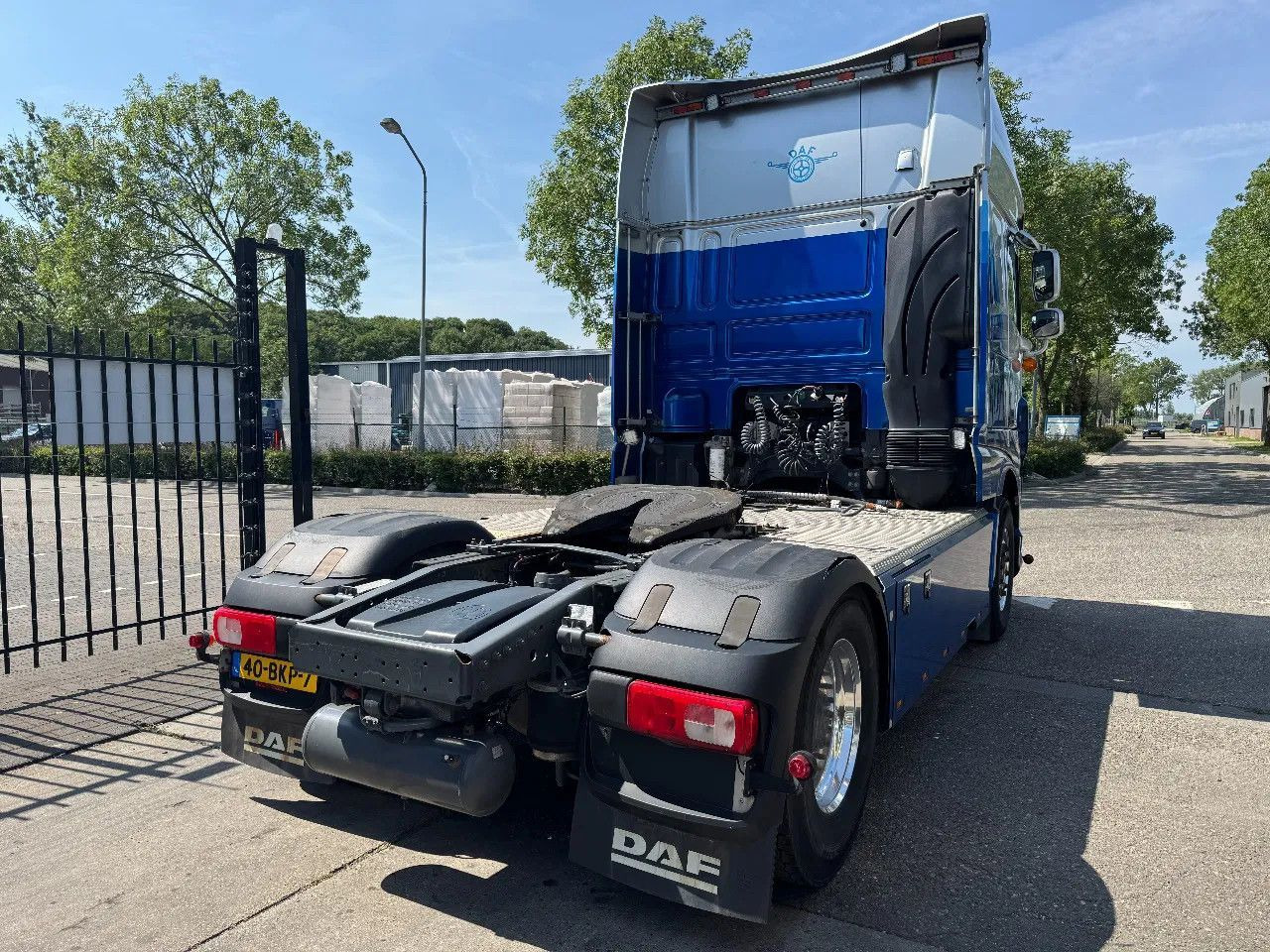 Tracteur routier DAF XF 480 4X2 EURO 6 SKIRTS STANDKLIMA HYDRAULIC: photos 6