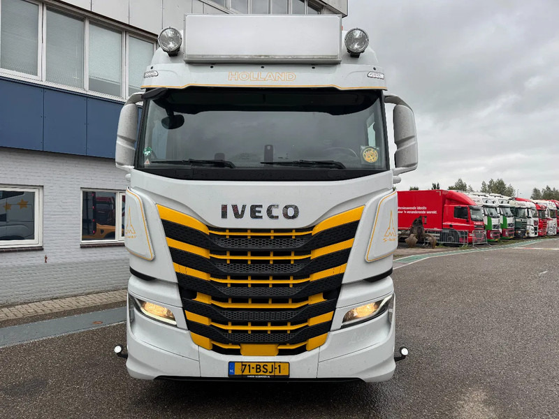 Iveco S-WAY 460 4X2 EURO 6 SKIRTS DOUBLE TANK - Tracteur routier: photos 2 Iveco S-WAY 460 4X2 EURO 6 SKIRTS DOUBLE TANK - Tracteur routier: photos 2