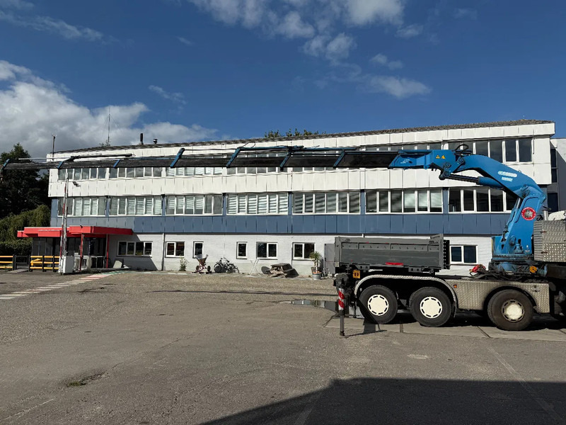 MAN 33.463 33-463 8x4 met 62 effer kraan 6x uitschuifbaar - Tracteur routier: photos 3 MAN 33.463 33-463 8x4 met 62 effer kraan 6x uitschuifbaar - Tracteur routier: photos 3