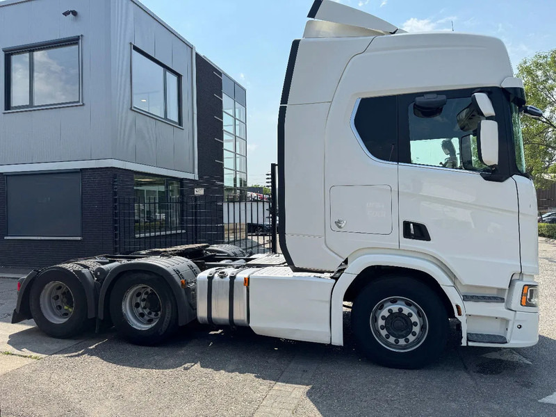 Scania R580 V8 NGS 6X4 EURO 6 RETARDER - Tracteur routier: photos 4 Scania R580 V8 NGS 6X4 EURO 6 RETARDER - Tracteur routier: photos 4