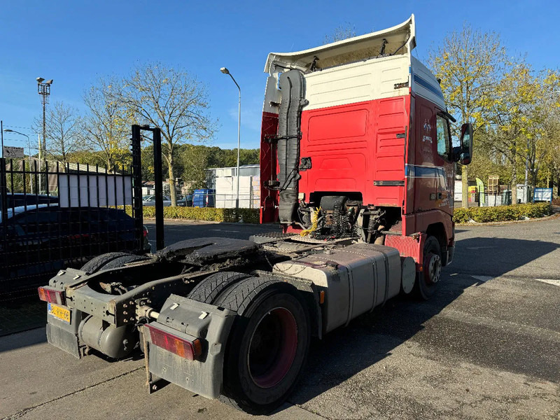 Volvo FH 12.460 4X2 SPOILERS EURO 3 MANUAL - Tracteur routier: photos 5 Volvo FH 12.460 4X2 SPOILERS EURO 3 MANUAL - Tracteur routier: photos 5