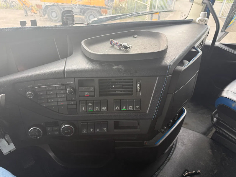 Volvo FH 13.540 FH540 DUAL CLUTCH MEGA MET HYDROLIEK - Tracteur routier: photos 3 Volvo FH 13.540 FH540 DUAL CLUTCH MEGA MET HYDROLIEK - Tracteur routier: photos 3