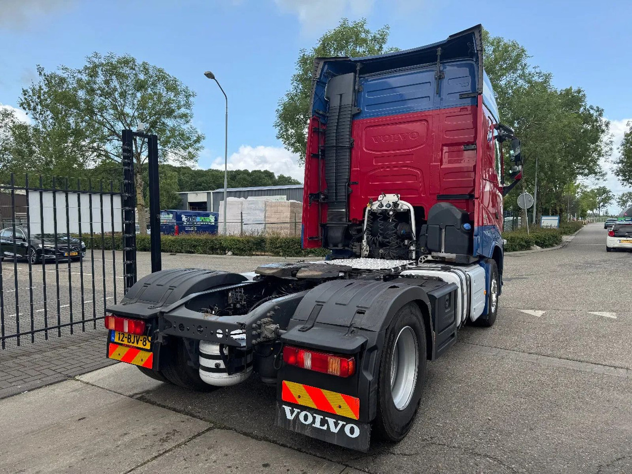 Volvo FH 420 4X2 SPOILERS STANDKLIMA EURO 6 2017 - Tracteur routier: photos 5 Volvo FH 420 4X2 SPOILERS STANDKLIMA EURO 6 2017 - Tracteur routier: photos 5