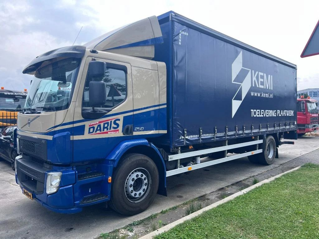 Volvo FE 250 4X2 EURO 6 - 19 TON + DHOLLANDIA - Camion fourgon: photos 1 Volvo FE 250 4X2 EURO 6 - 19 TON + DHOLLANDIA - Camion fourgon: photos 1