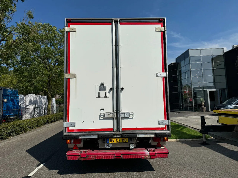 Volvo FH 12.420 4X2 EURO 3+ BURG HANGER + THERMO KING + DHOLLANDIA LIFT - Camion frigorifique: photos 5 Volvo FH 12.420 4X2 EURO 3+ BURG HANGER + THERMO KING + DHOLLANDIA LIFT - Camion frigorifique: photos 5