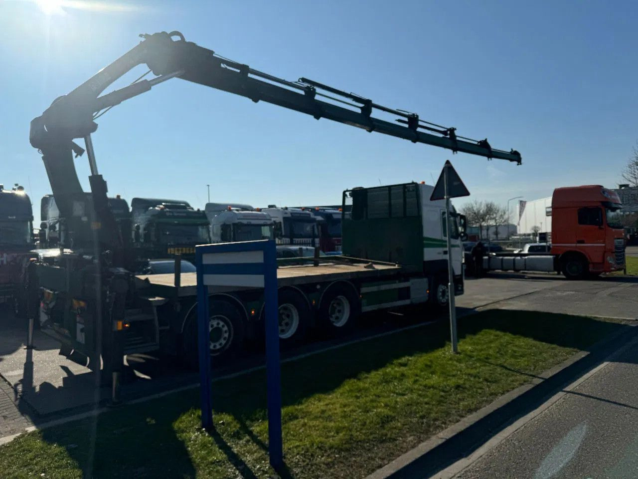 Volvo FM 500 8X4 HIAB 288 + REMOTE CONTROL 5TH + 6TH F Volvo FM 500 8X4 HIAB 288 + REMOTE CONTROL 5TH + 6TH F - Camion grue, Camion plateau: photos 5 Volvo FM 500 8X4 HIAB 288 + REMOTE CONTROL 5TH + 6TH F Volvo FM 500 8X4 HIAB 288 + REMOTE CONTROL 5TH + 6TH F - Camion grue, Camion plateau: photos 5