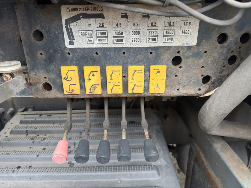 Volvo FM 9.340 6X2 EURO 5 HIAB 211 EP3 + REMOTE CONTROL - Camion grue: photos 5 Volvo FM 9.340 6X2 EURO 5 HIAB 211 EP3 + REMOTE CONTROL - Camion grue: photos 5