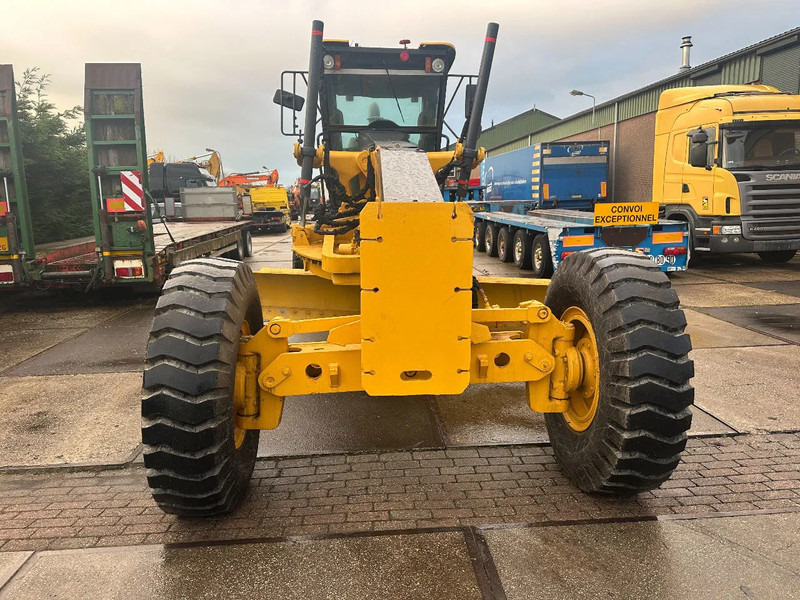 Volvo G 930 - Niveleuse: photos 3 Volvo G 930 - Niveleuse: photos 3