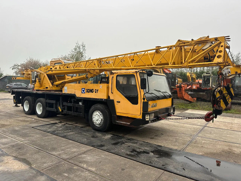 XCMG QY20B.5 6X6 FULL STEEL - Grue mobile: photos 4 XCMG QY20B.5 6X6 FULL STEEL - Grue mobile: photos 4