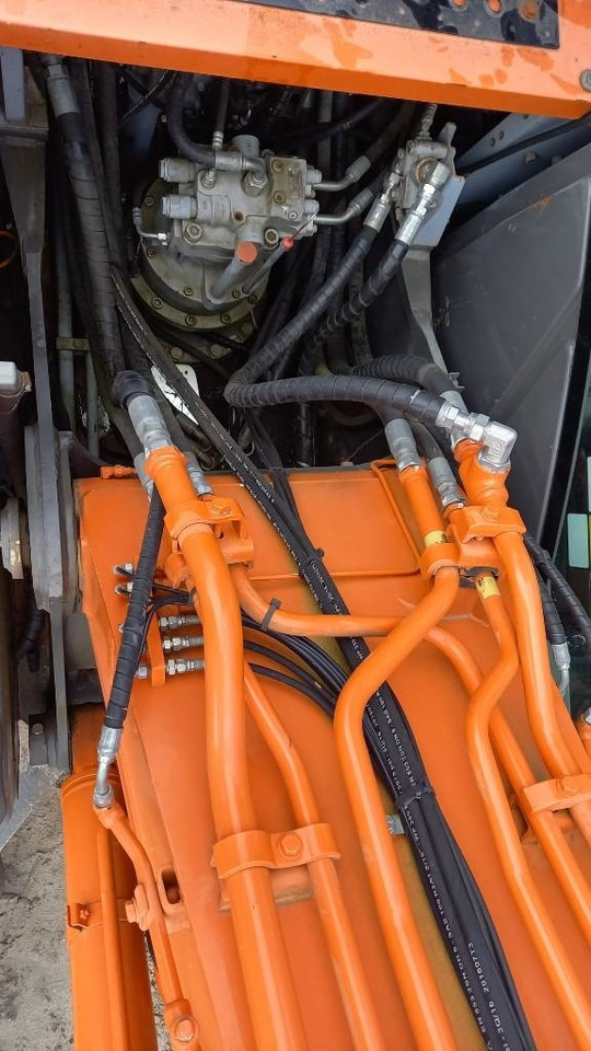 Pelle sur chenille HITACHI ZX 210LC: photos 10