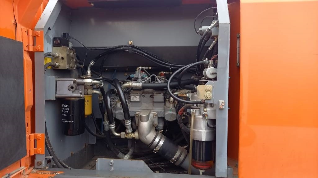 Pelle sur chenille HITACHI ZX 210LC: photos 8