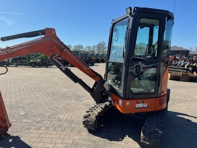 Hitachi ZX 26 - Mini pelle: photos 1 Hitachi ZX 26 - Mini pelle: photos 1