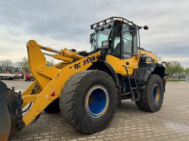 Chargeuse sur pneus KOMATSU WA 270: photos 9