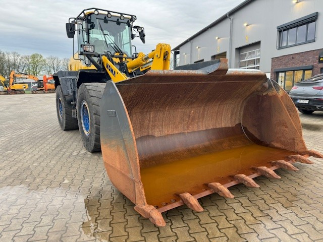 Chargeuse sur pneus KOMATSU WA 270: photos 12