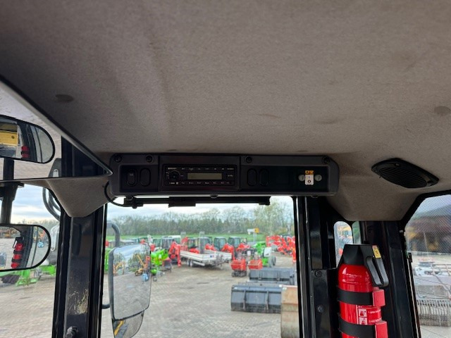 Chargeuse sur pneus KOMATSU WA 270: photos 7