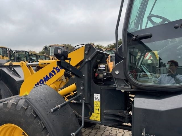 Komatsu WA 100 M-8 - Chargeuse sur pneus: photos 4 Komatsu WA 100 M-8 - Chargeuse sur pneus: photos 4