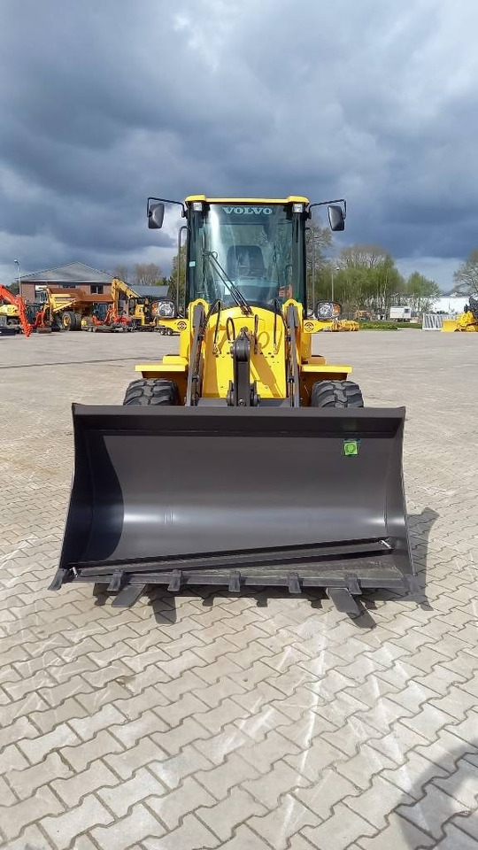 Volvo L 30 G - Chargeuse sur pneus: photos 2 Volvo L 30 G - Chargeuse sur pneus: photos 2