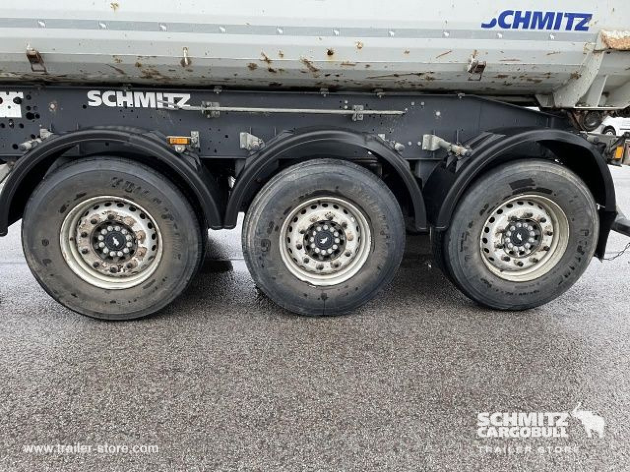 SCHMITZ Tipper Steel half pipe body 24m³ - Semi-remorque benne: photos 3 SCHMITZ Tipper Steel half pipe body 24m³ - Semi-remorque benne: photos 3