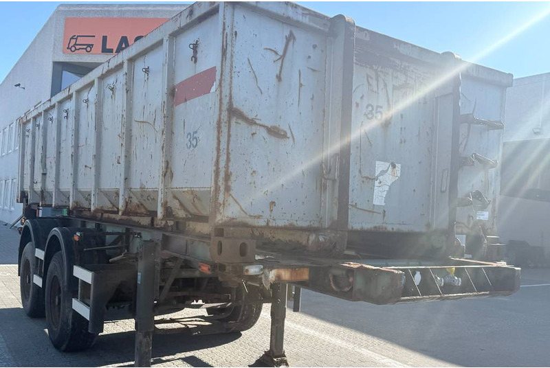 Pacton Containerchassis w. Steelbox / Stahlcontainer - Semi-remorque porte-conteneur/ Caisse mobile: photos 1 Pacton Containerchassis w. Steelbox / Stahlcontainer - Semi-remorque porte-conteneur/ Caisse mobile: photos 1