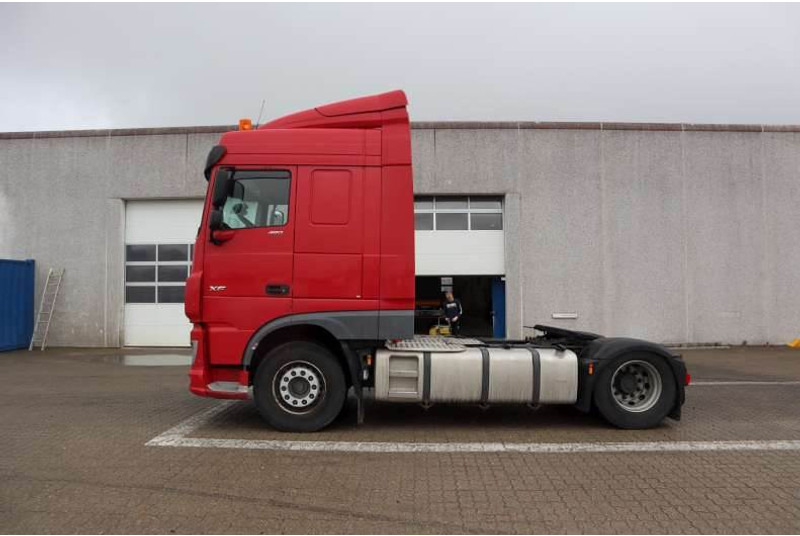 DAF XF 480 FT Tractor/Sattelzugmaschine/Trækker - Tracteur routier: photos 5 DAF XF 480 FT Tractor/Sattelzugmaschine/Trækker - Tracteur routier: photos 5