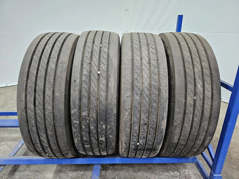 DUNLOP 275/70R22.5 - 12mm profile - Pneu pour Camion: photos 1 DUNLOP 275/70R22.5 - 12mm profile - Pneu pour Camion: photos 1