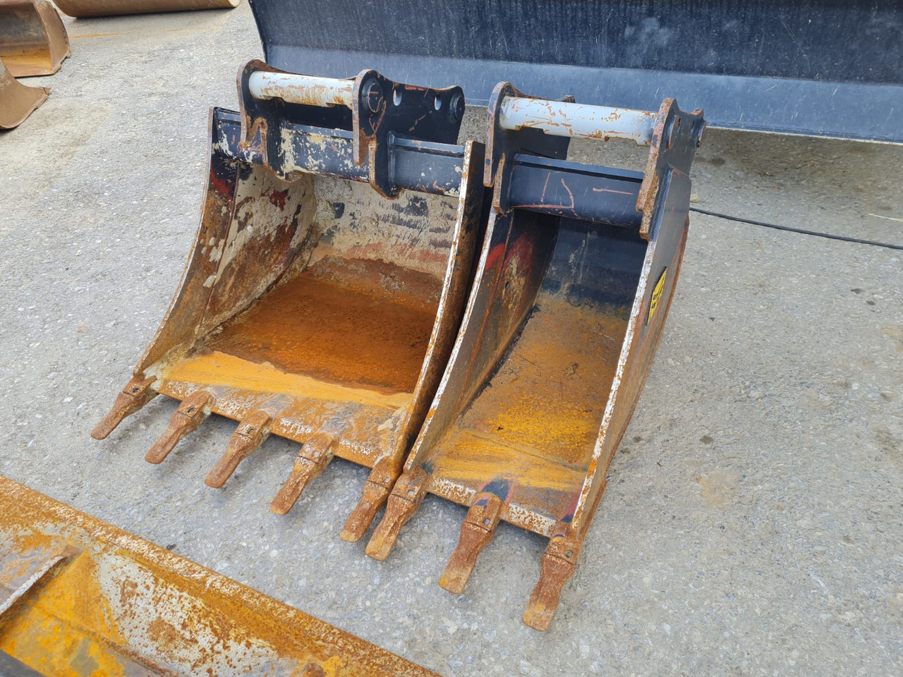 Bucket package for Yanmar B 95 W - Godet pour pelle pour Pelle sur pneus: photos 2 Bucket package for Yanmar B 95 W - Godet pour pelle pour Pelle sur pneus: photos 2