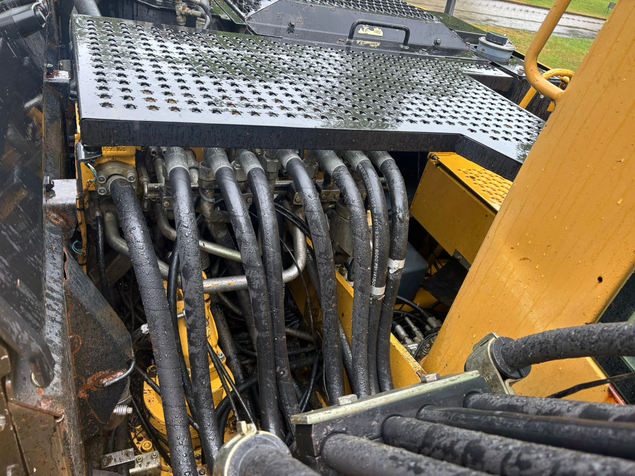 Pelle sur pneus CATERPILLAR M 316 C: photos 8