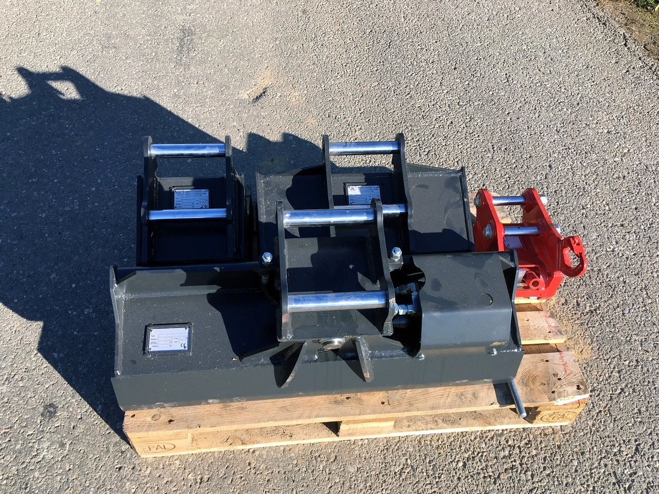 Geel-Martin Package of buckets - Godet pour Mini pelle: photos 3 Geel-Martin Package of buckets - Godet pour Mini pelle: photos 3