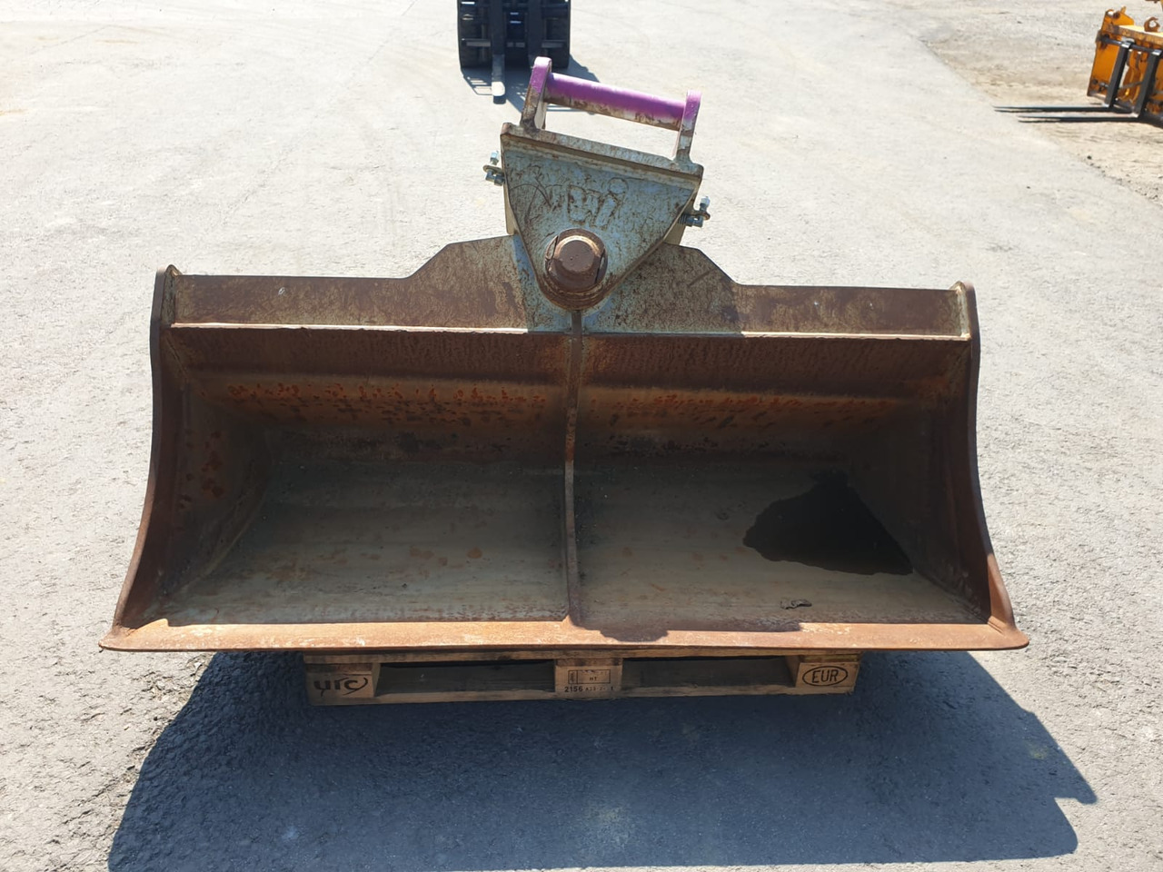 Winkelbauer Ditch-cleaning-bucket 180 cm - Godet pour pelle pour Pelle sur chenille: photos 1 Winkelbauer Ditch-cleaning-bucket 180 cm - Godet pour pelle pour Pelle sur chenille: photos 1