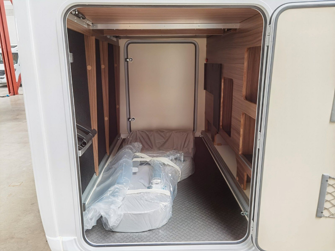 Camping-car profilé Eura Mobil CONTURA 766 EB / LUMINARY PAKET / EINZELBETTEN: photos 9