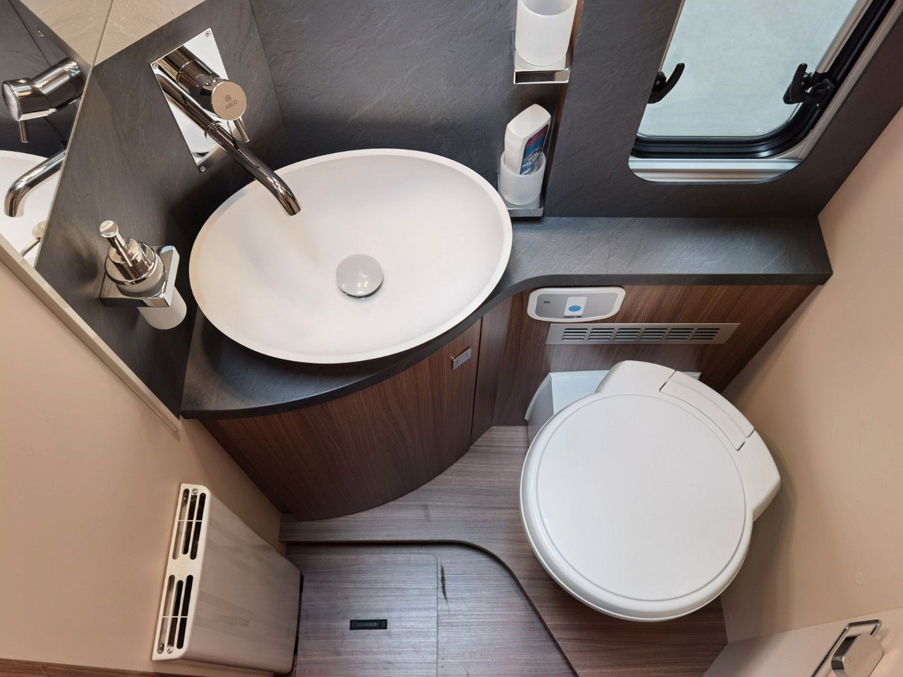 Camping-car profilé Eura Mobil CONTURA 766 EB / LUMINARY PAKET / EINZELBETTEN: photos 18