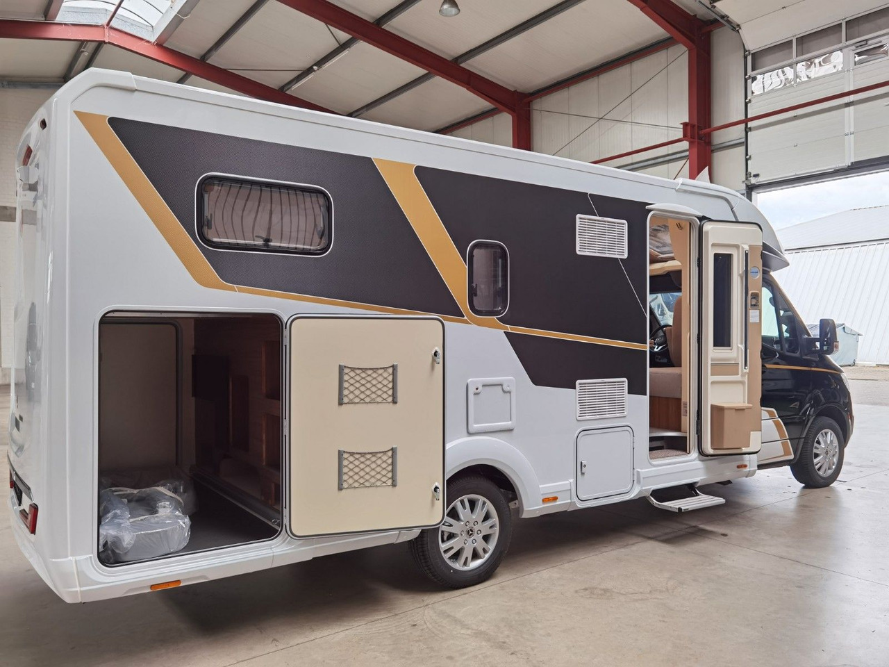 Camping-car profilé Eura Mobil CONTURA 766 EB / LUMINARY PAKET / EINZELBETTEN: photos 8