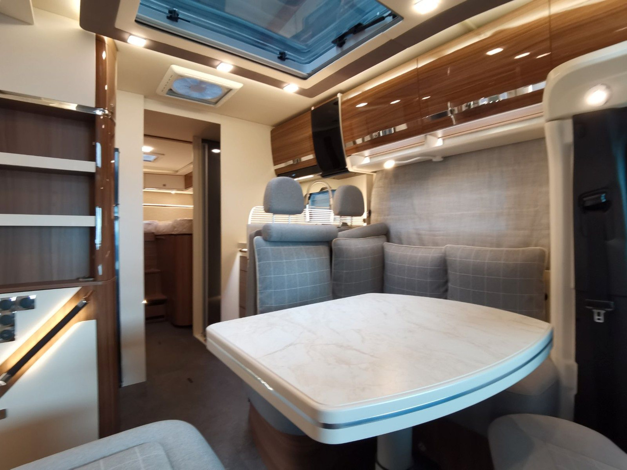 Camping-car profilé Eura Mobil CONTURA 766 EB / LUMINARY PAKET / EINZELBETTEN: photos 11