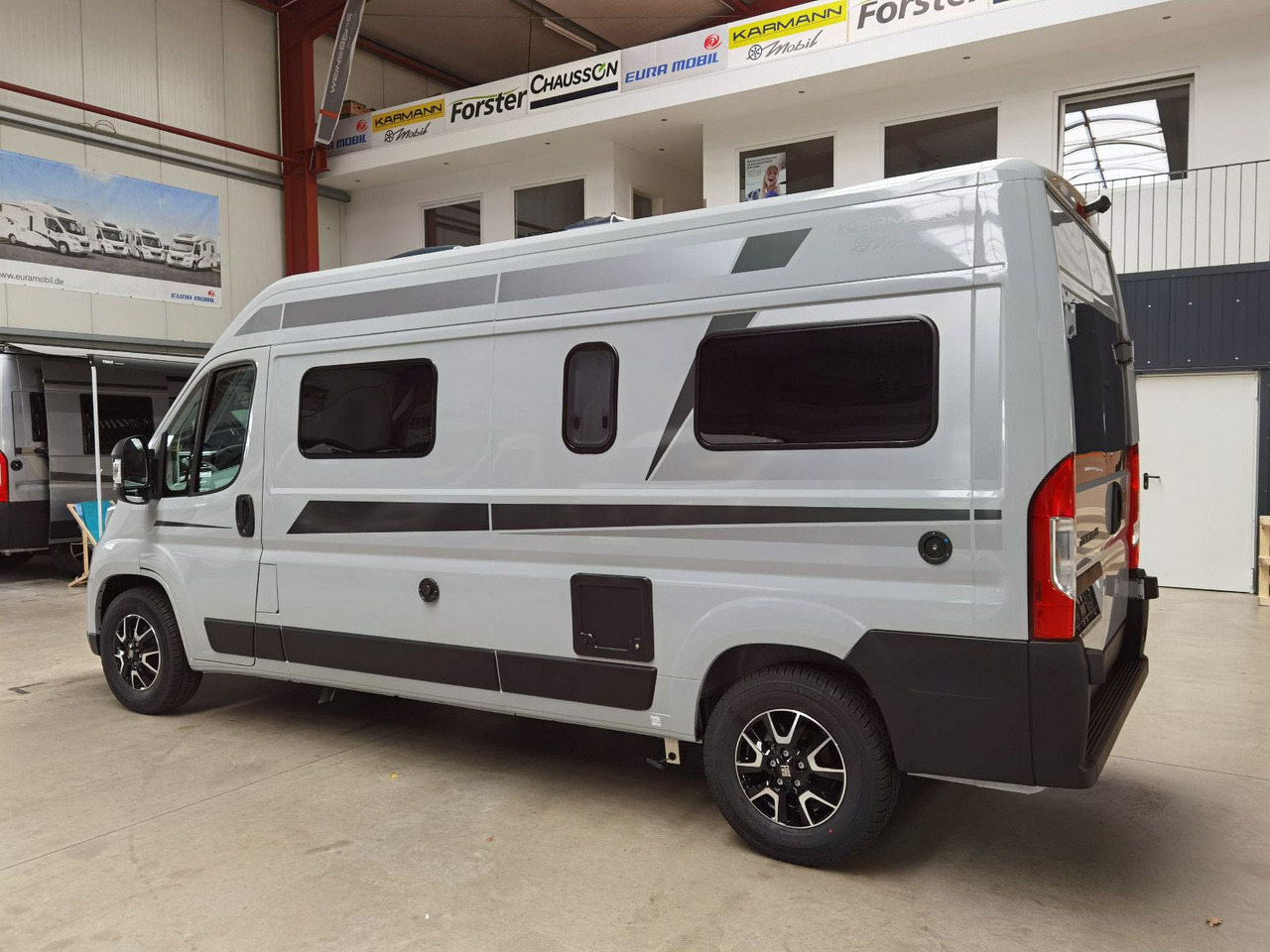 Karmann DEXTER 580 /- 2026 -/ PANORAMA DACHFENSTER - Fourgon aménagé: photos 5 Karmann DEXTER 580 /- 2026 -/ PANORAMA DACHFENSTER - Fourgon aménagé: photos 5