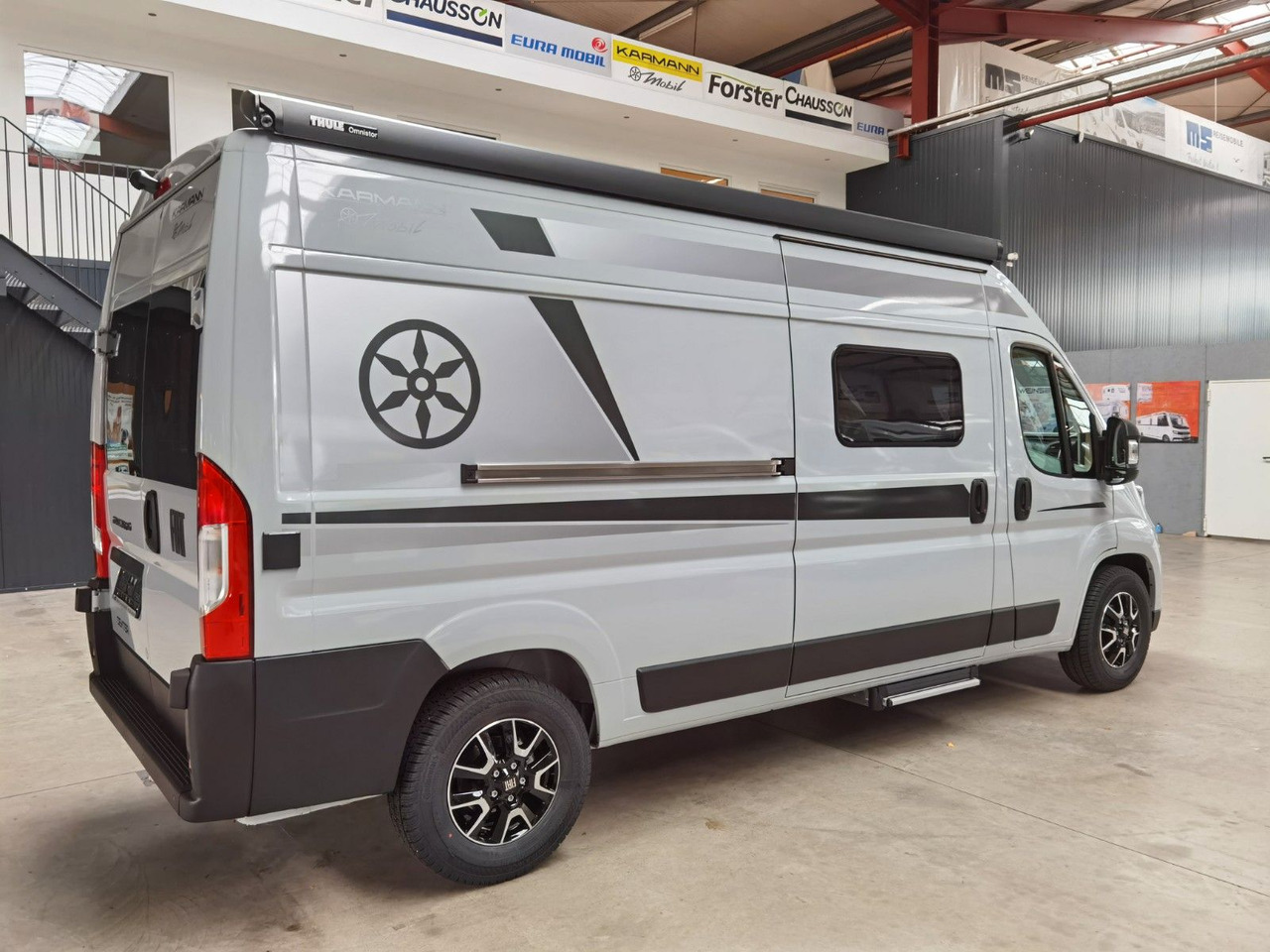 Karmann DEXTER 580 /- 2026 -/ SKY-ROOF & MULTIMEDIA - Fourgon aménagé: photos 4 Karmann DEXTER 580 /- 2026 -/ SKY-ROOF & MULTIMEDIA - Fourgon aménagé: photos 4