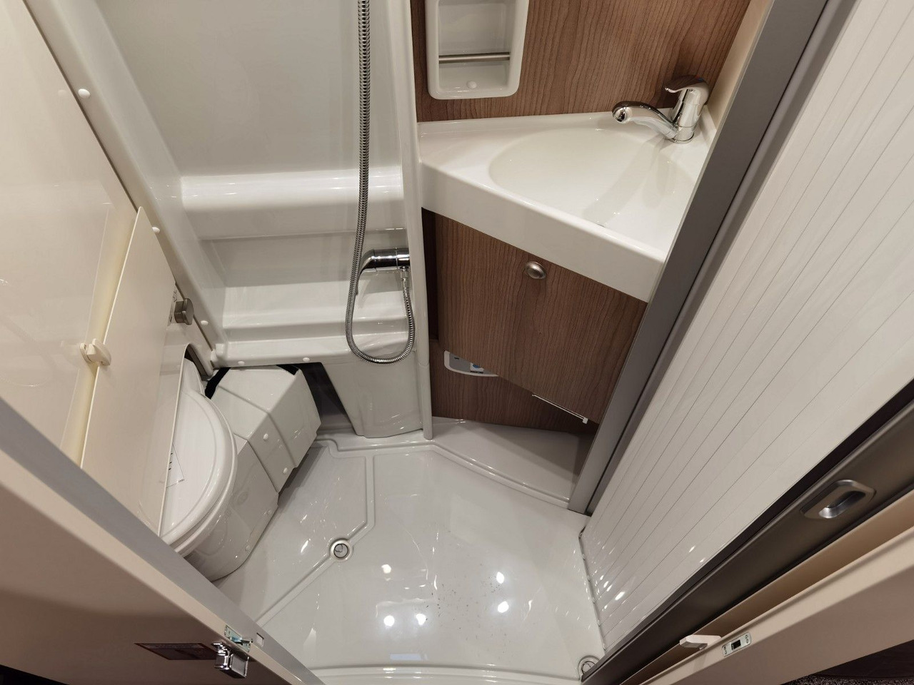 Fourgon aménagé Malibu VAN COMFORT GT - 640 LE / NAVIGATION & KEYLESS: photos 18