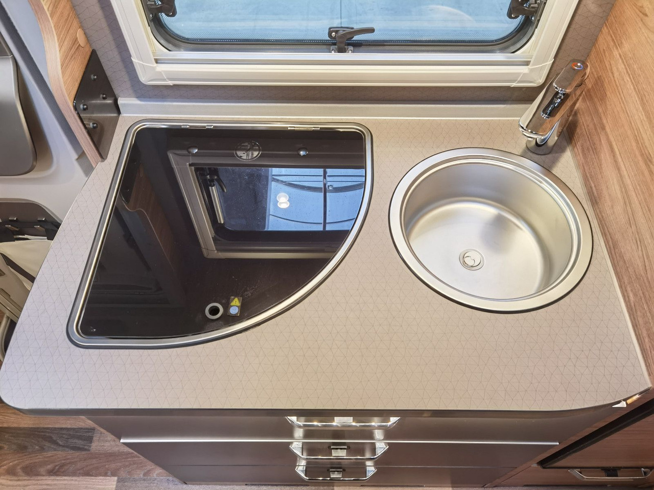 Camping-car profilé Weinsberg CARACOMPACT 600 MEG EDITION PEPPER / MODELL 2025: photos 14 Camping-car profilé Weinsberg CARACOMPACT 600 MEG EDITION PEPPER / MODELL 2025: photos 14