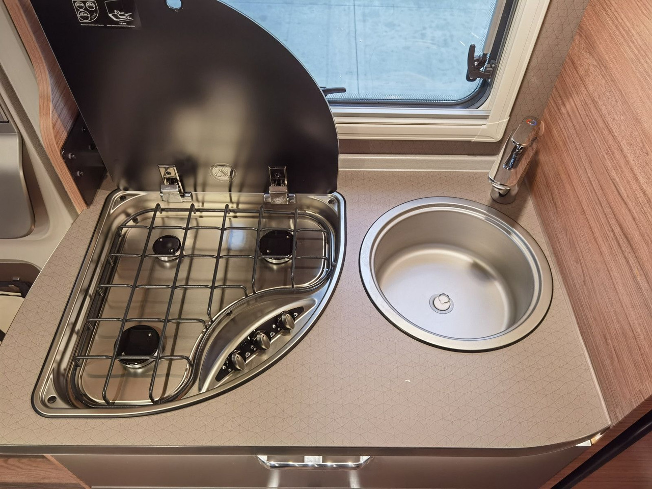 Camping-car profilé neuf Weinsberg CARACOMPACT SUITE 640 MEG PEPPER / - MODELL 2025 Weinsberg CARACOMPACT SUITE 640 MEG PEPPER / - MODELL 2025: photos 16 Camping-car profilé neuf Weinsberg CARACOMPACT SUITE 640 MEG PEPPER / - MODELL 2025 Weinsberg CARACOMPACT SUITE 640 MEG PEPPER / - MODELL 2025: photos 16