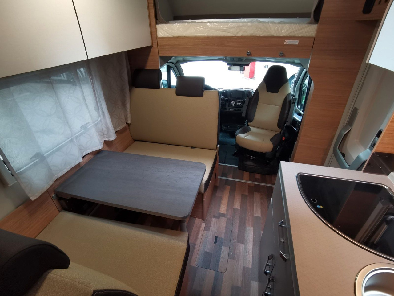 Camping-car capucine Weinsberg CARAHOME 600 DKG / 140PS / ETAGENBETTEN / 5xPERS: photos 14