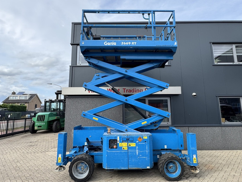 Genie GS 2669 RT Hoogwerker / Arbeitsbuhne 10mtr werkhoogte 4x4 kubota DIESEL 2013 - Nacelle ciseaux: photos 5 Genie GS 2669 RT Hoogwerker / Arbeitsbuhne 10mtr werkhoogte 4x4 kubota DIESEL 2013 - Nacelle ciseaux: photos 5