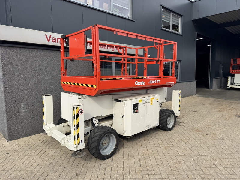 Genie GS 3369 RT Hoogwerker / Arbeitsbuhne 12mtr werkhoogte 4x4 Kubota DIESEL 2013 - Nacelle ciseaux: photos 2 Genie GS 3369 RT Hoogwerker / Arbeitsbuhne 12mtr werkhoogte 4x4 Kubota DIESEL 2013 - Nacelle ciseaux: photos 2