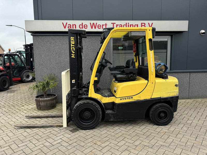 Hyster H 3.5 FT - Chariot élévateur à gaz: photos 1 Hyster H 3.5 FT - Chariot élévateur à gaz: photos 1