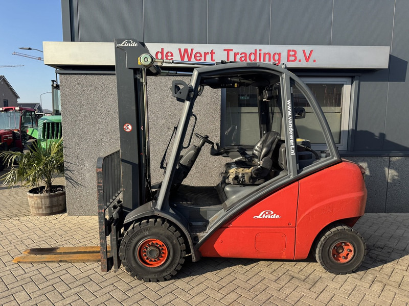 Linde H 35 D heftruck LINDE triplo550 freelift sideshift 2007 VW DIESEL - Chariot élévateur diesel: photos 1 Linde H 35 D heftruck LINDE triplo550 freelift sideshift 2007 VW DIESEL - Chariot élévateur diesel: photos 1